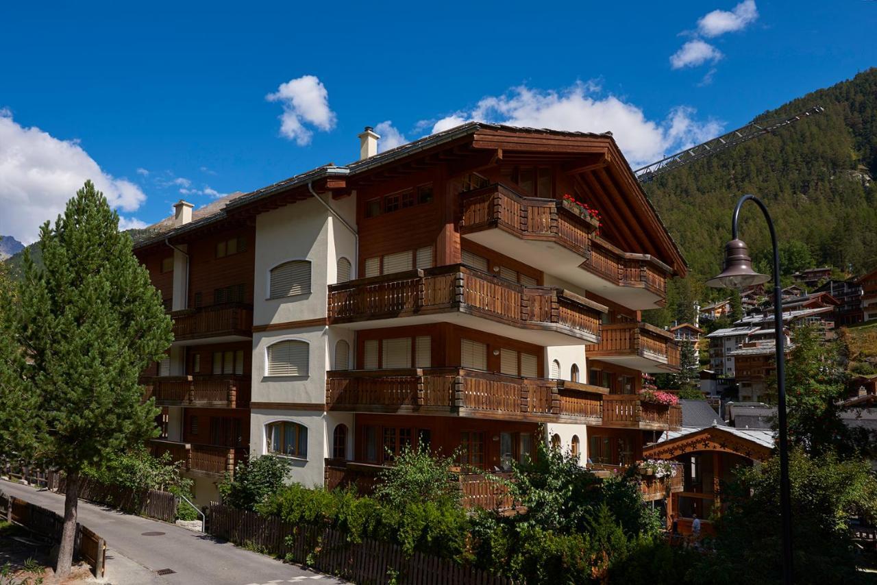 Haus Bor Apartment Zermatt Bagian luar foto